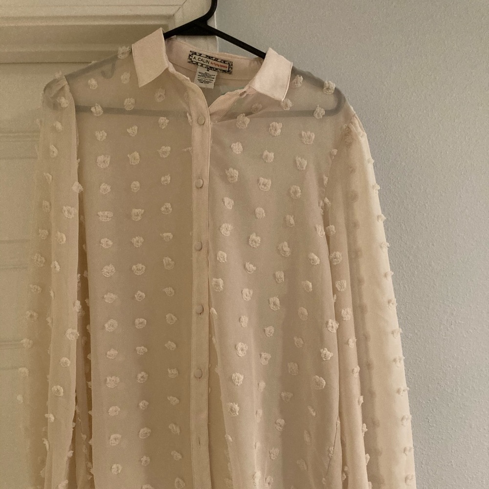 Flying Tomatoe ivory blouse NWT size medium - Picture 2 of 4